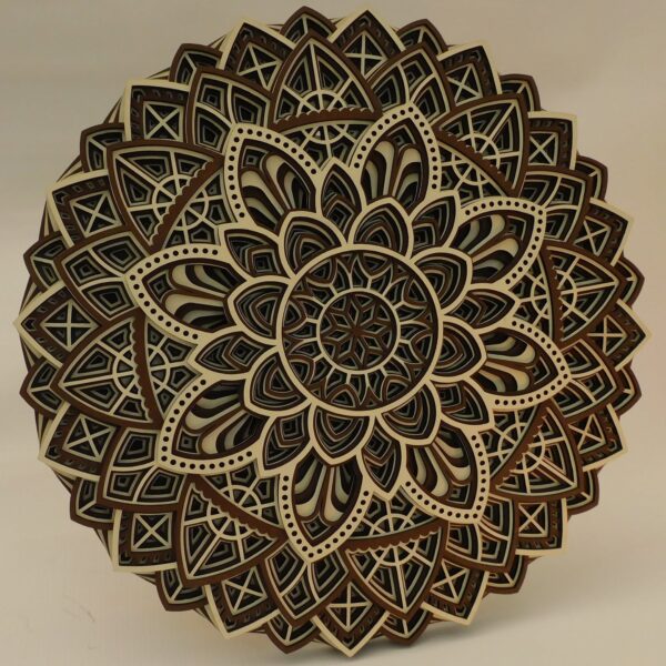 Mandala de Madera Multicapa - Diseño Geométrico
